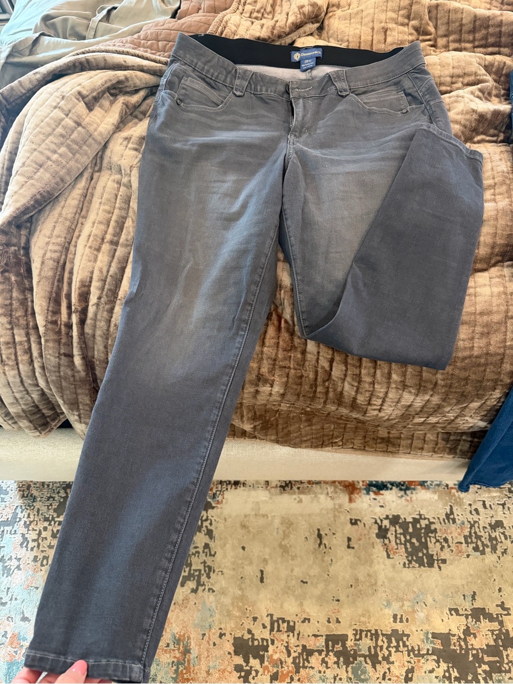 Democracy Women's Gray Skinny Jeans
